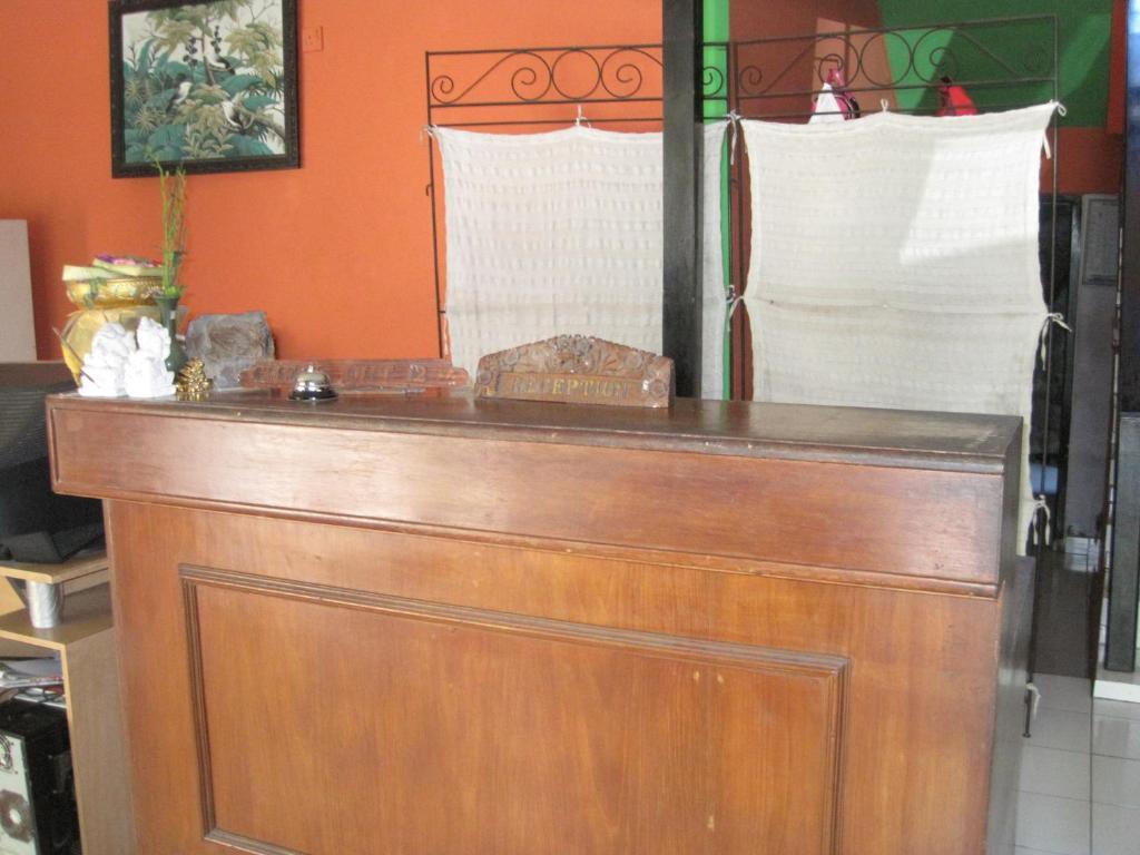 Sekar Sari Inn กูตา ภายนอก รูปภาพ