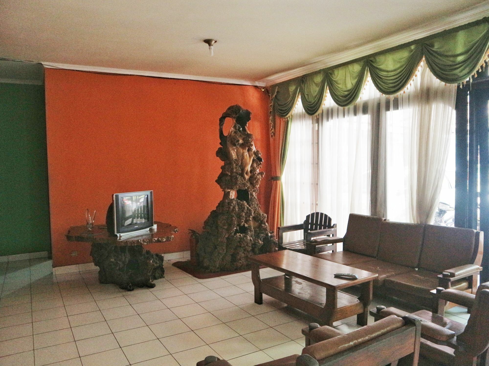 Sekar Sari Inn กูตา ภายนอก รูปภาพ