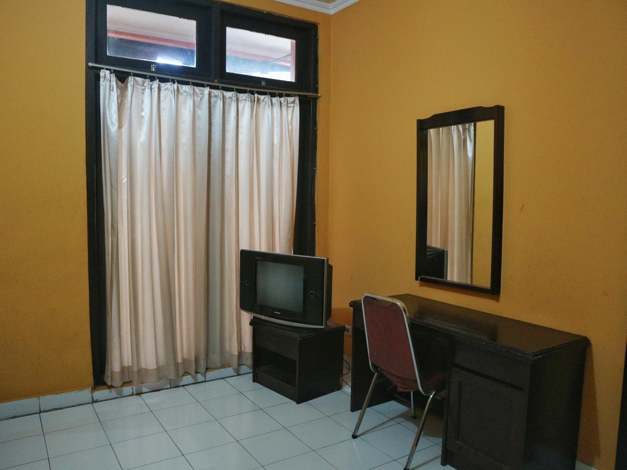 Sekar Sari Inn กูตา ภายนอก รูปภาพ