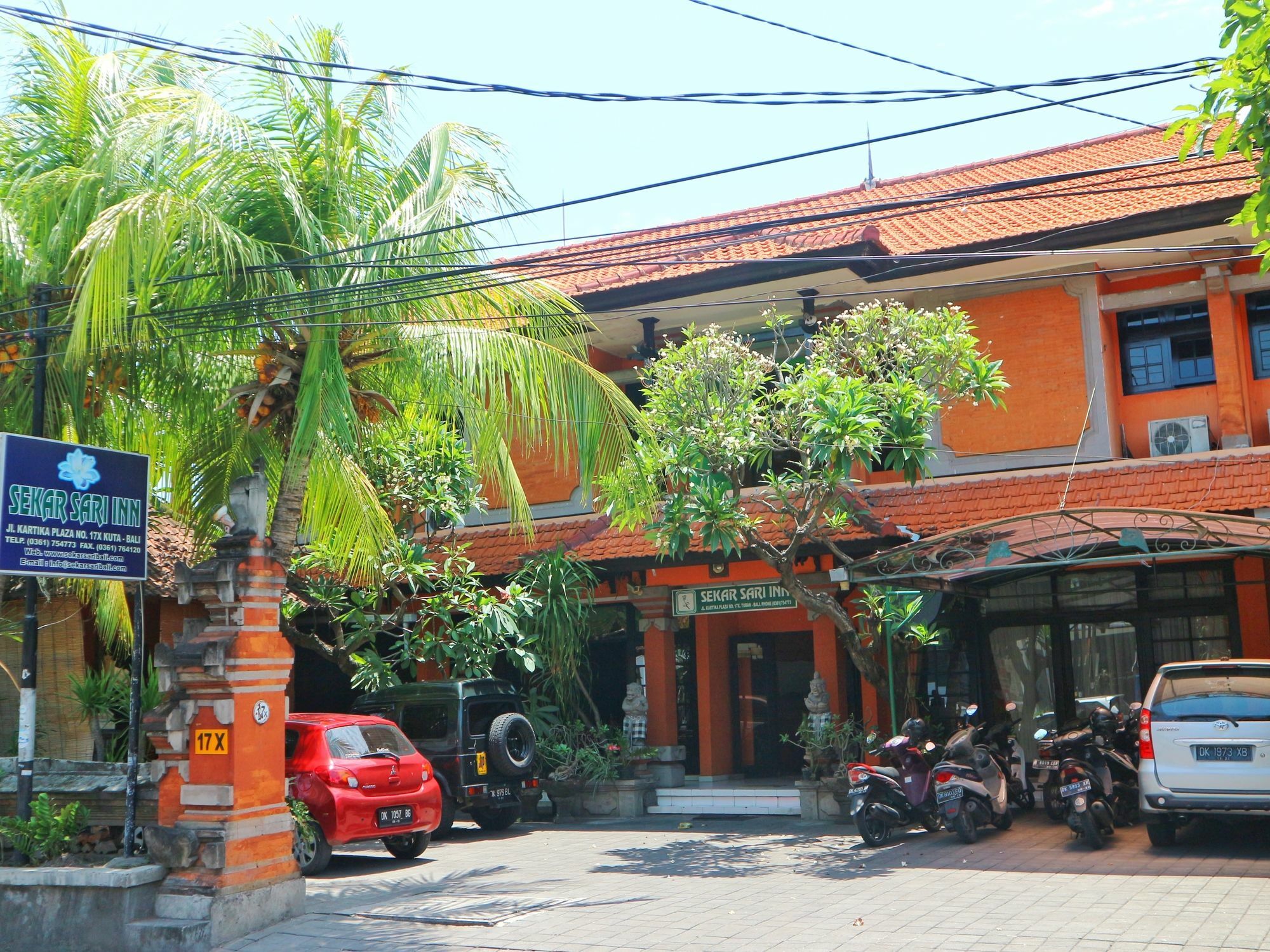 Sekar Sari Inn กูตา ภายนอก รูปภาพ